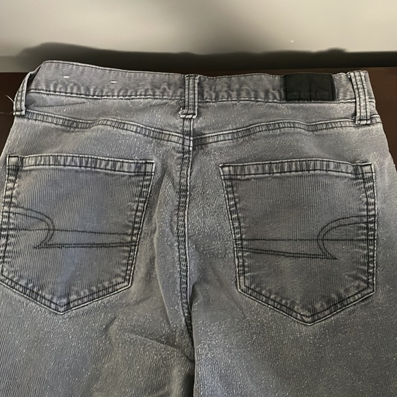 Preloved - Picture 4 of 5